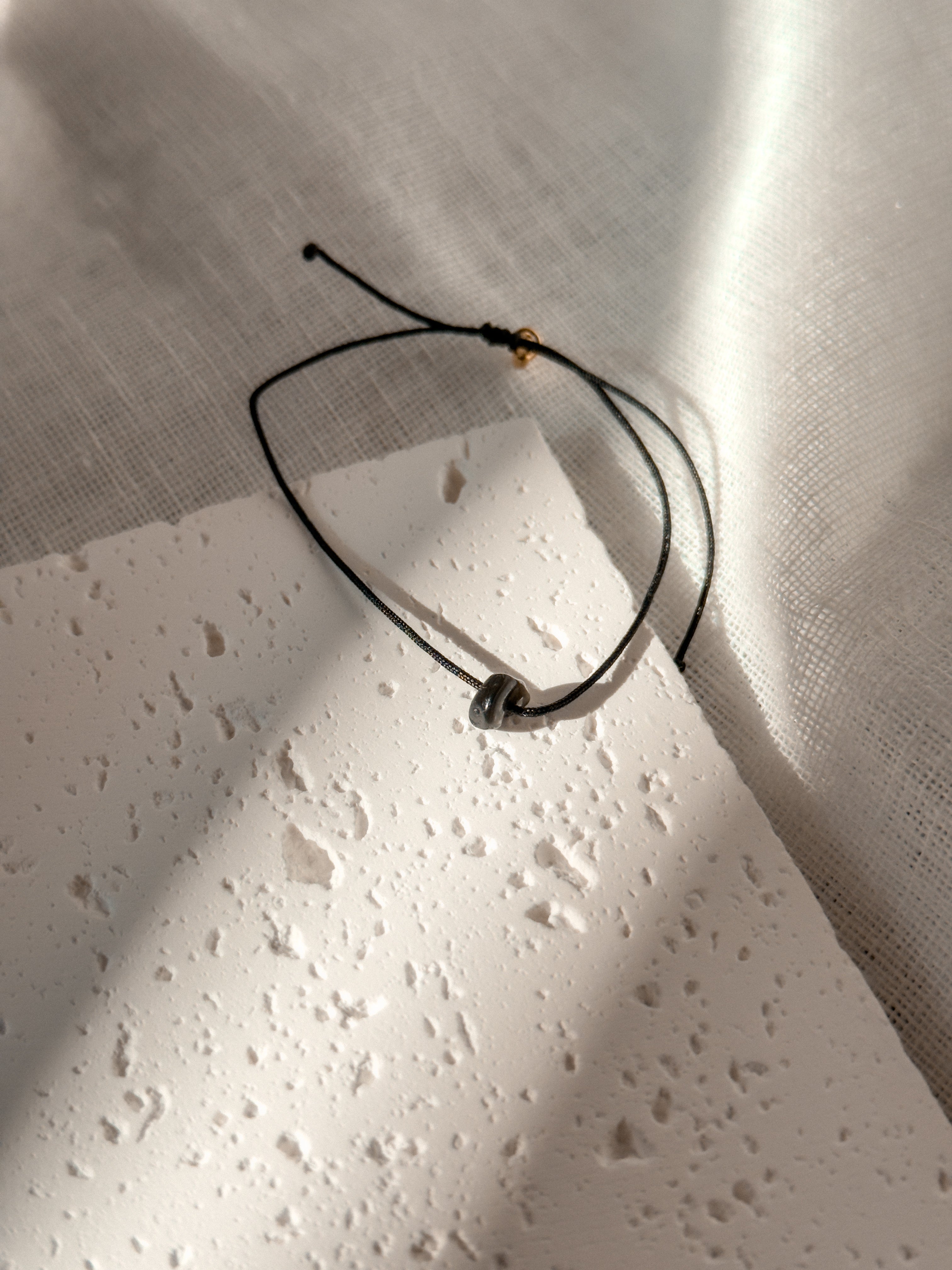 ARMBAND Obsidian Shiny Mood