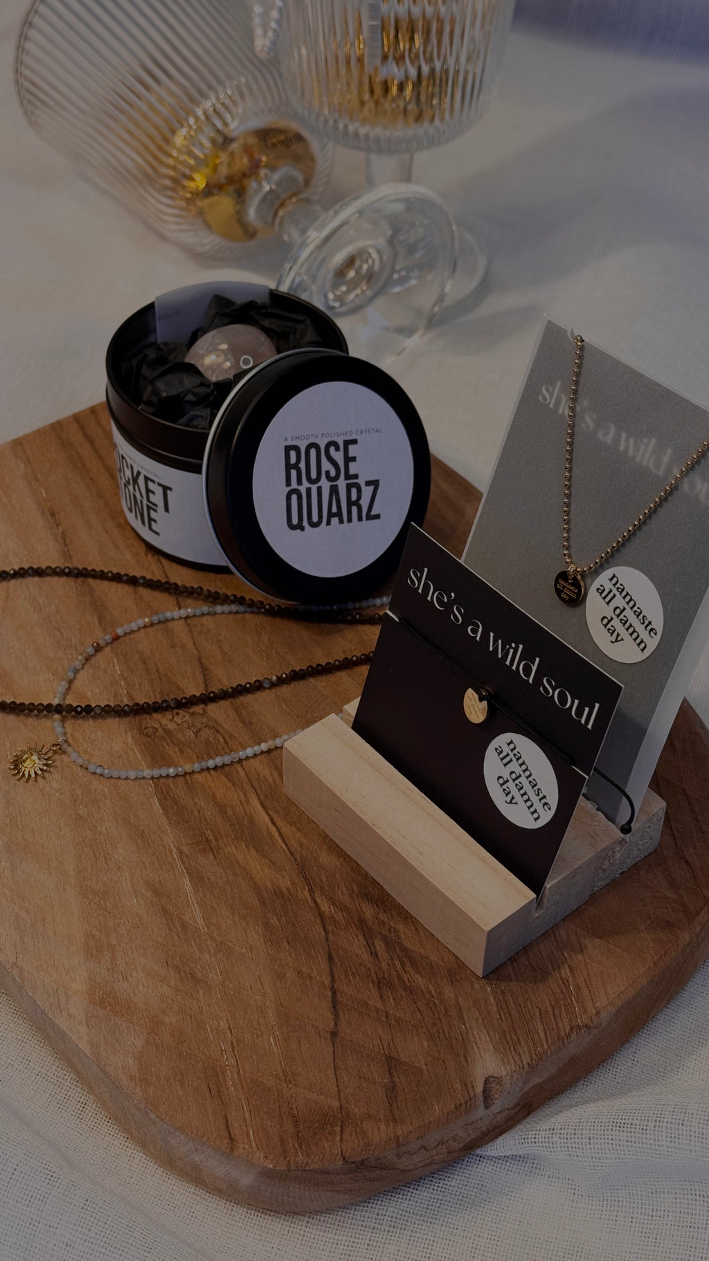 ARMBAND Namaste all damn day