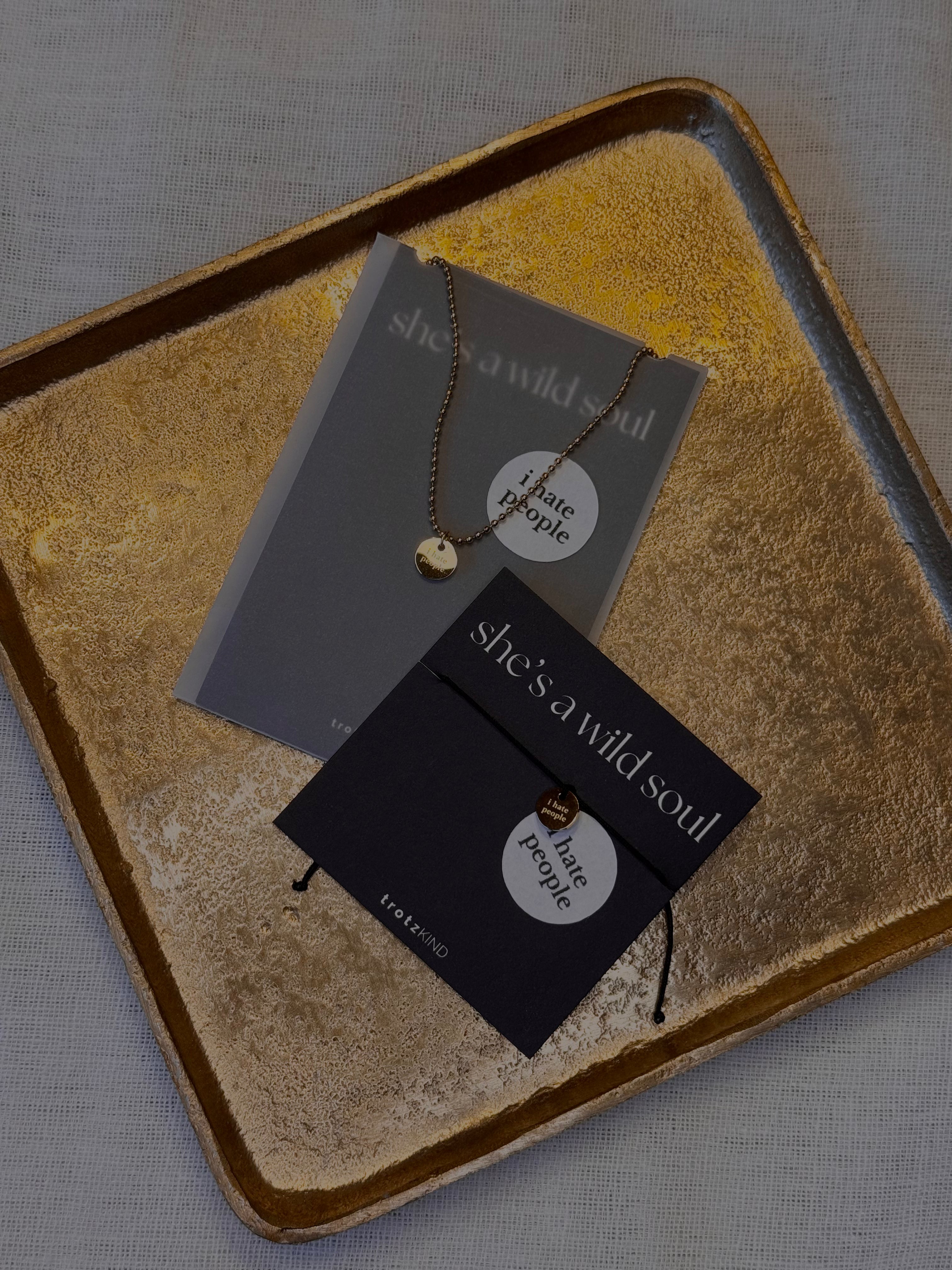 ARMBAND I hate people