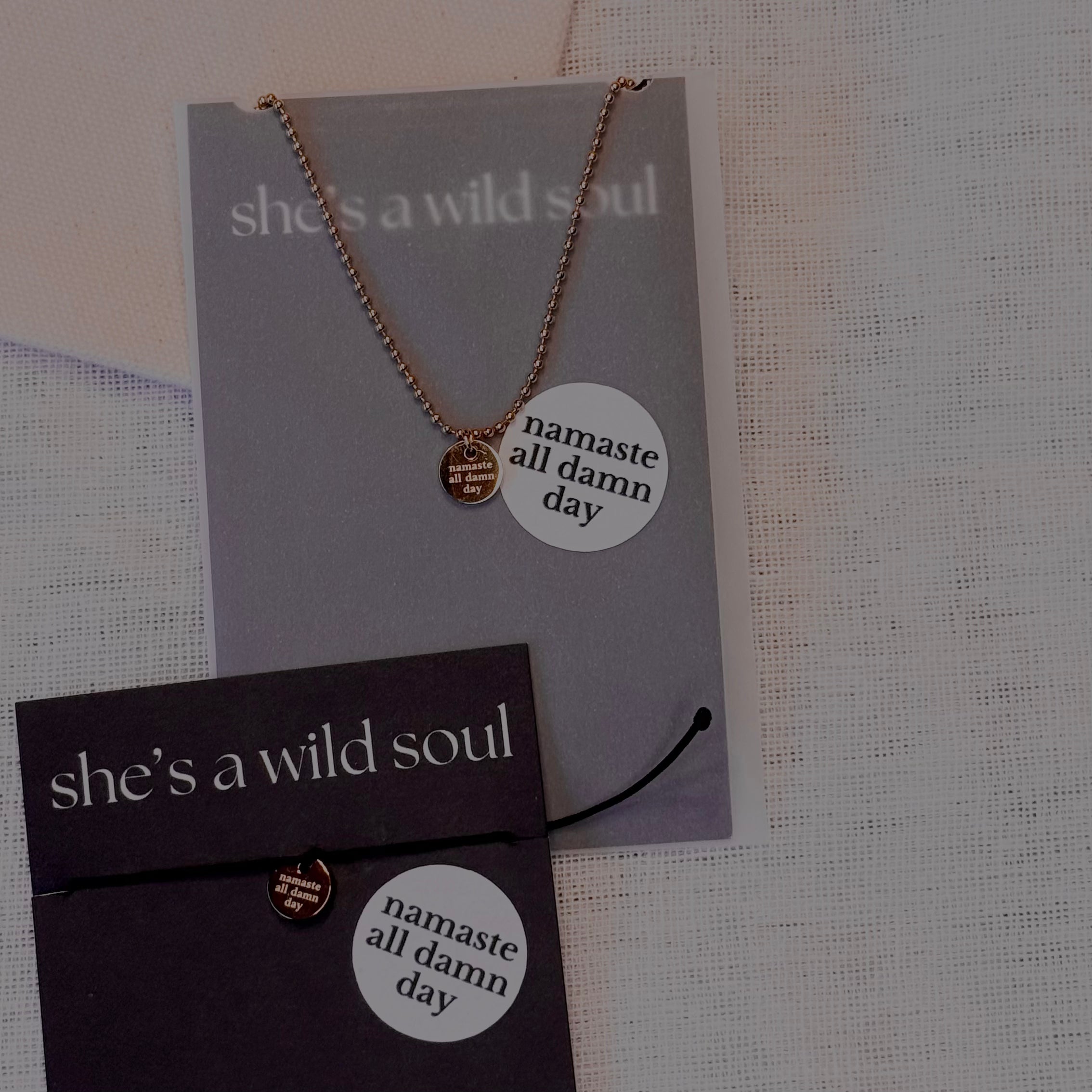 ARMBAND Namaste all damn day