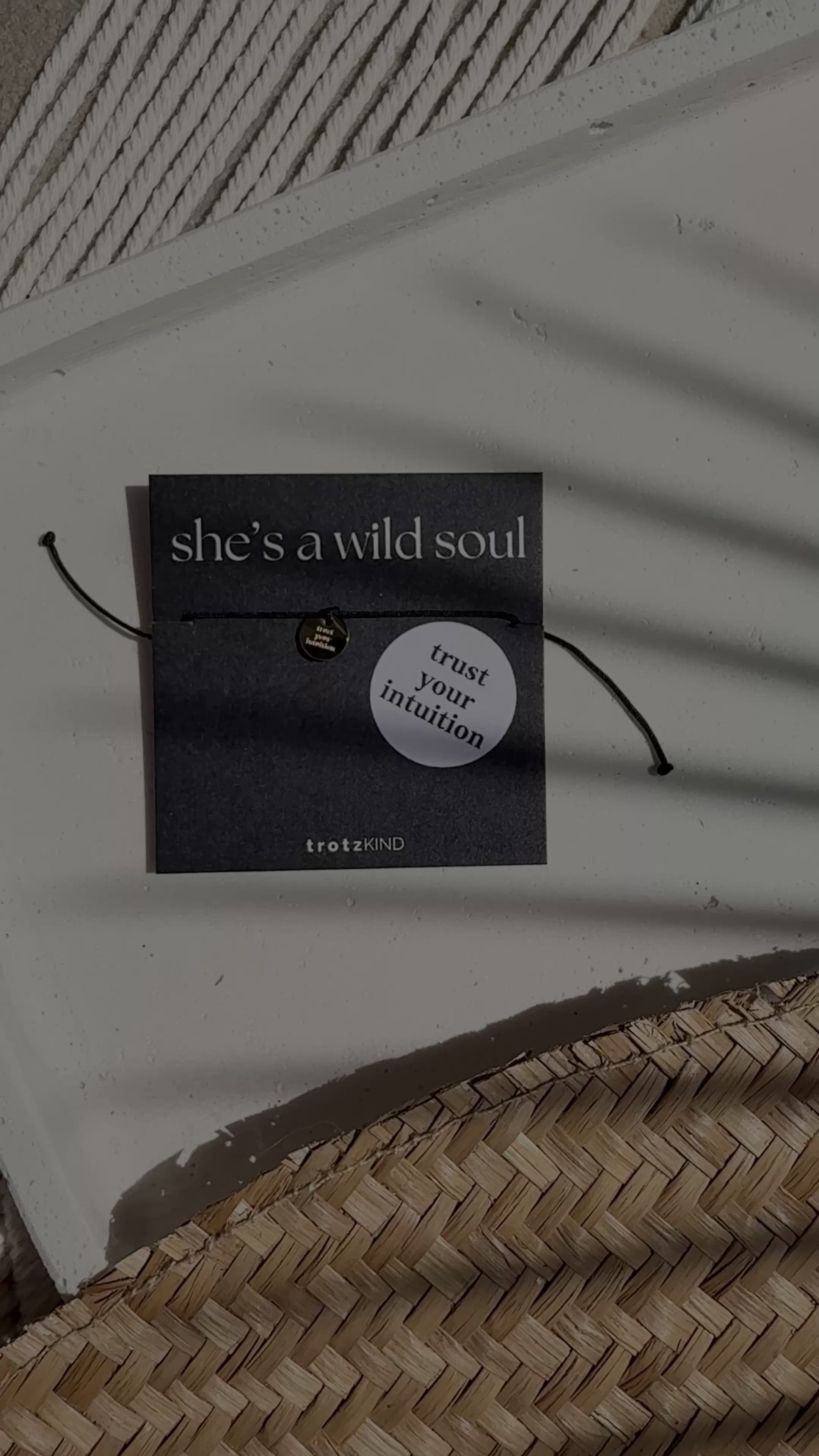 ARMBANDTrust your intuition