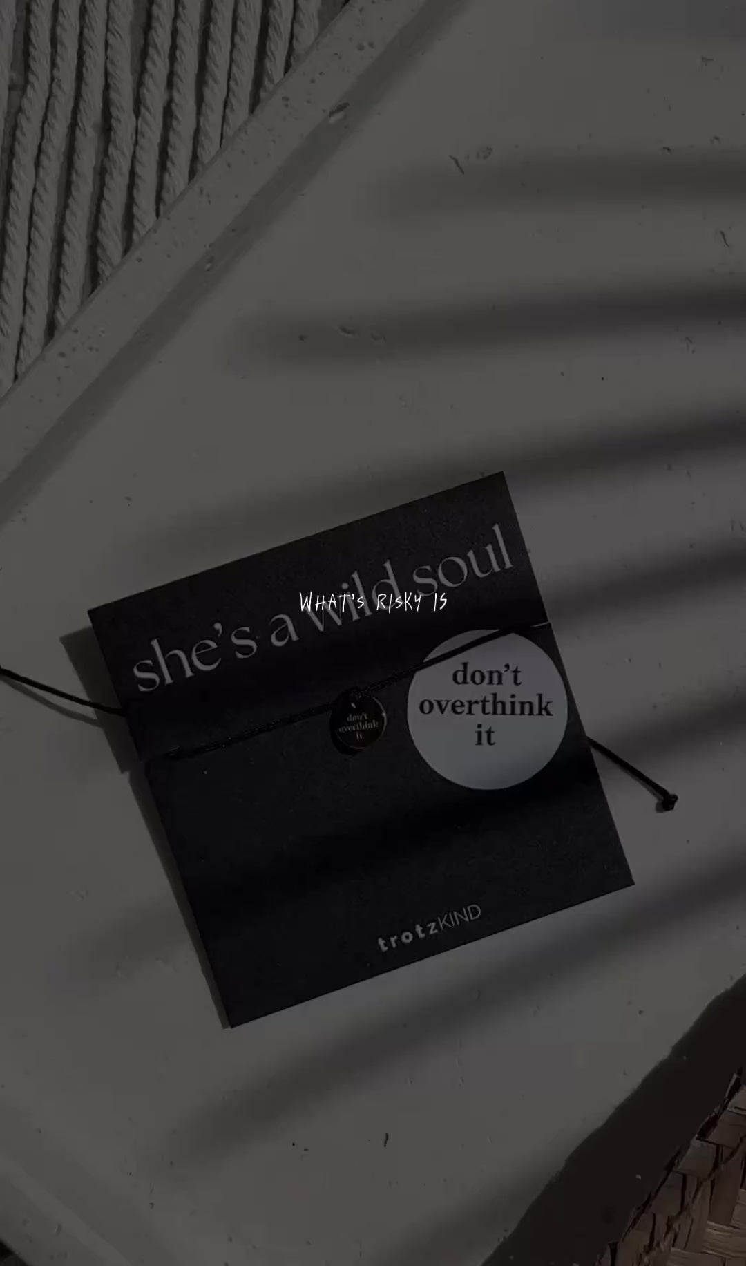 ARMBAND Don't overthink it